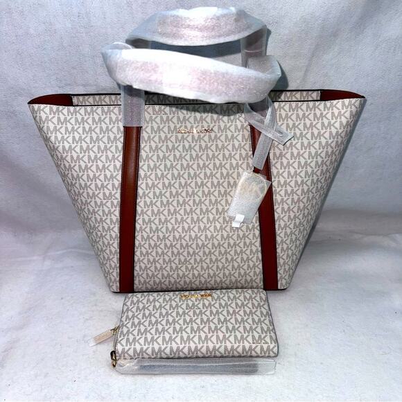 Michael Kors MK Pratt Lg Signature Logo Tote Bag & Continental Wristlet Vanilla - Picture 2 of 6